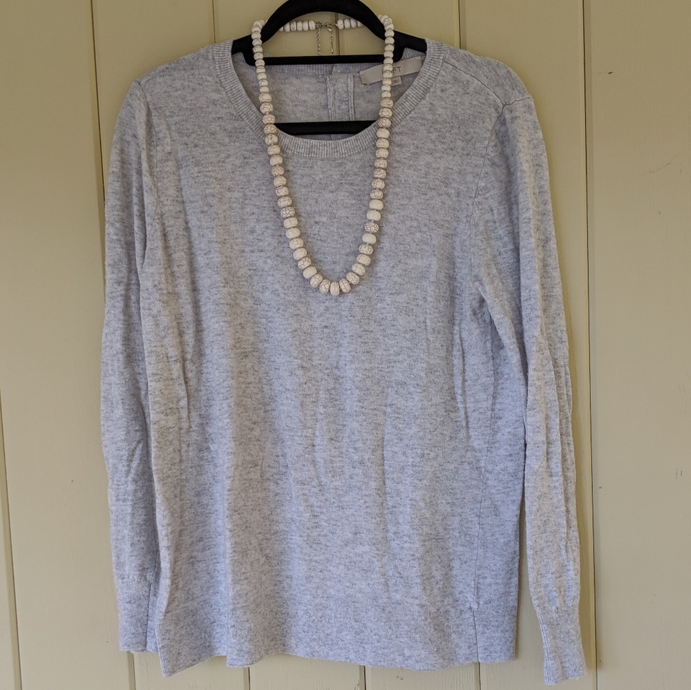 Button back sweater